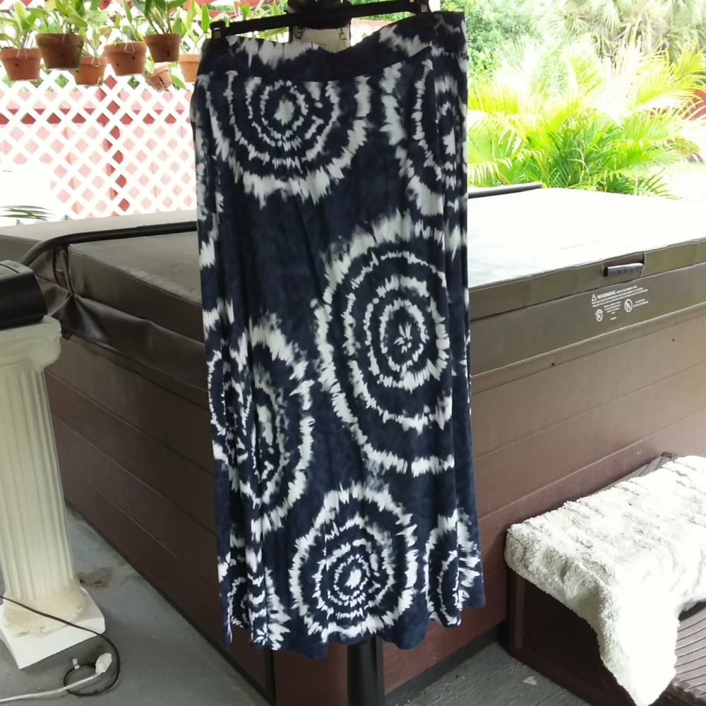 Tied dye long skirt